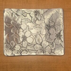 The Forge HandHammered Aluminum Decorative Trinket Tray Williamsburg VA Flower